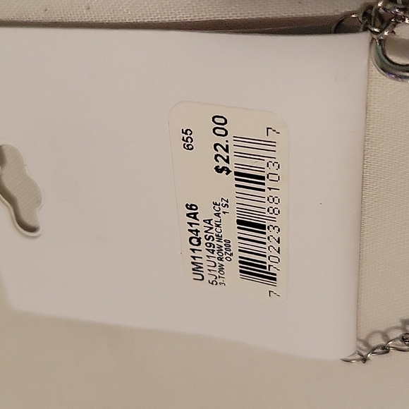 Alia Beaded Necklace - NWT - Picture 3 of 3